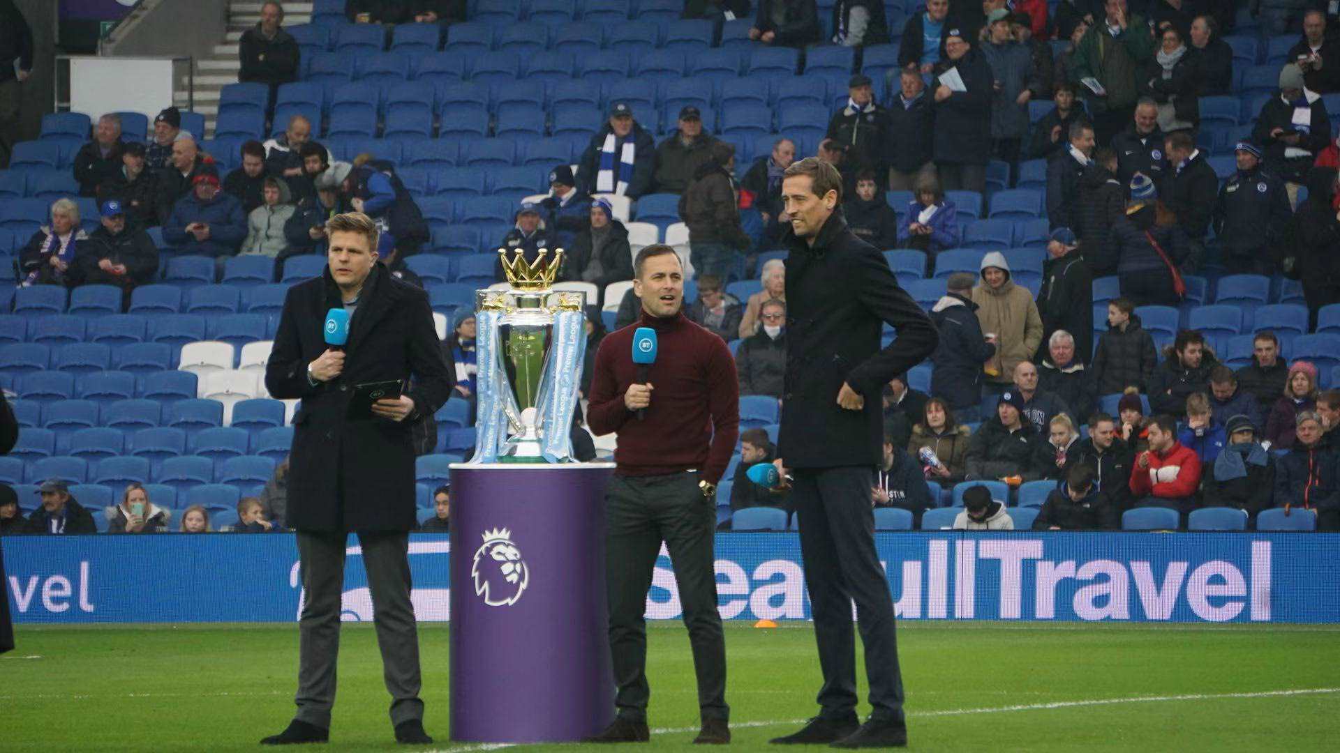 琼斯投篮被 琼斯投篮被