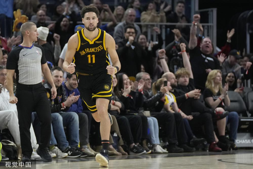 NBA：独行侠击败雄鹿 东契奇全场三双